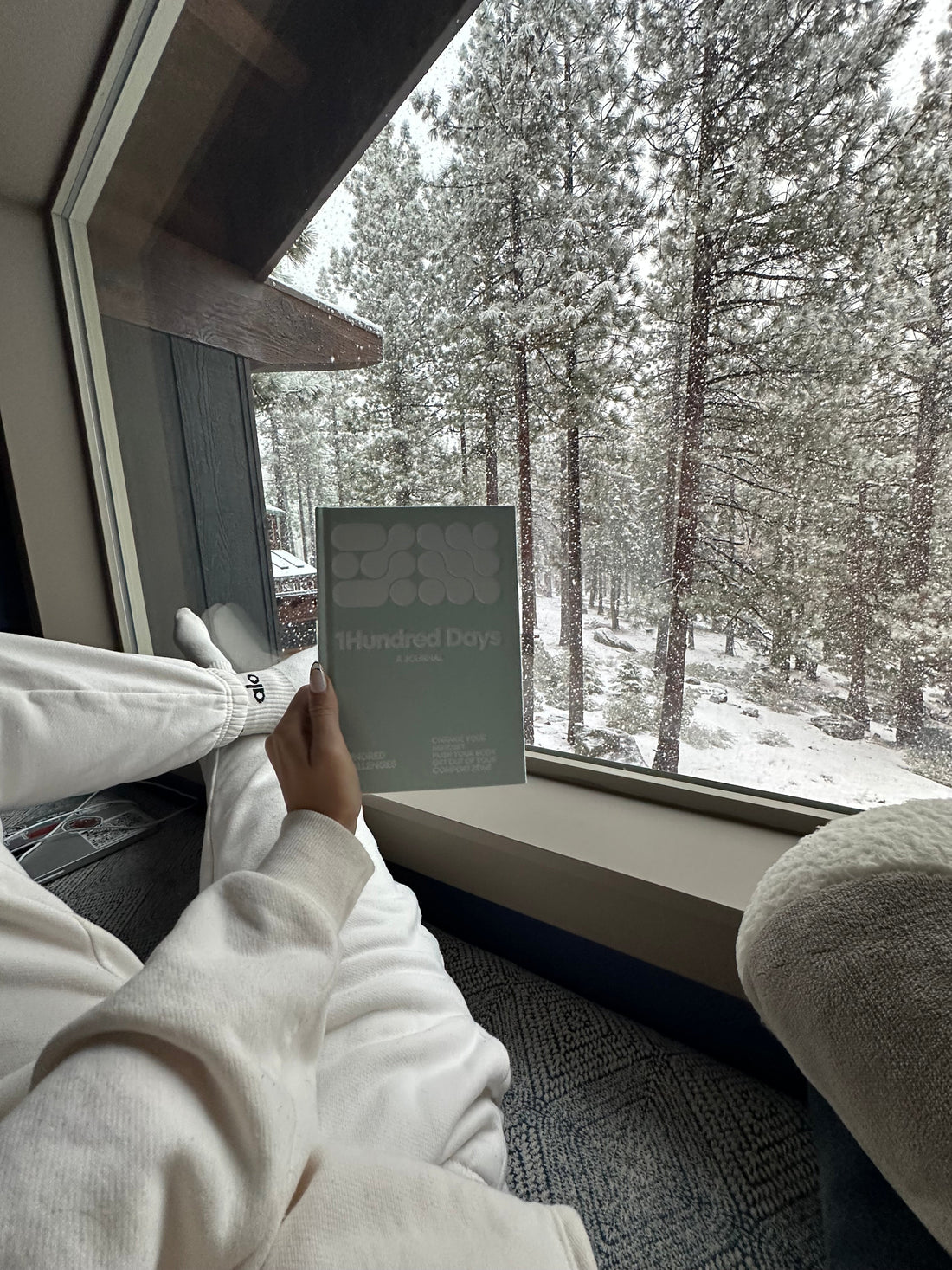 Why You Should Gift 1Hundred Days to Someone You Want to Get Closer With